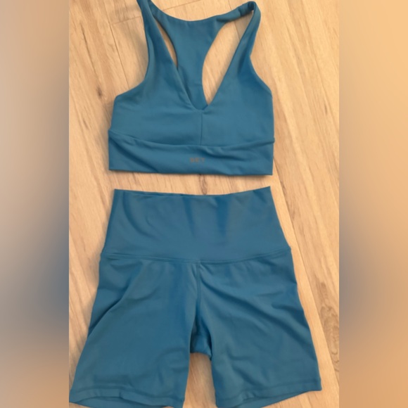 Set Active Set - Picture 3 of 3